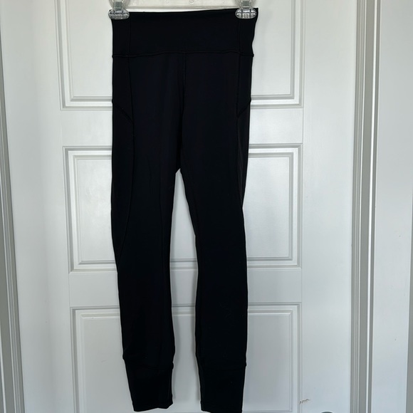 Lululemon Everlux pant size 4 - Picture 1 of 3